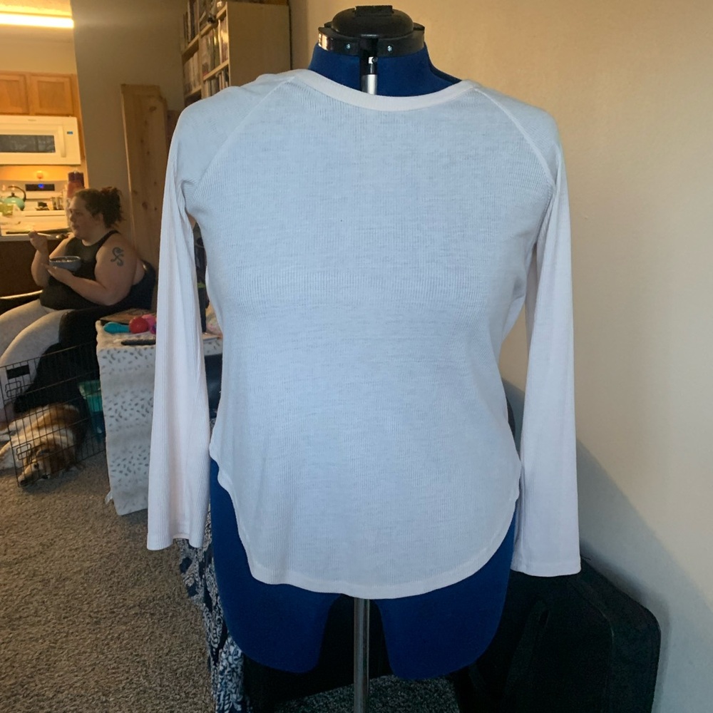 She + Sky Cream Raglan Fitted Tee